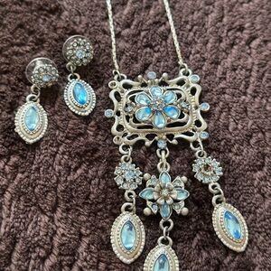 Antique-Looking Victorian-Style Necklace and earrings by Park Lane.